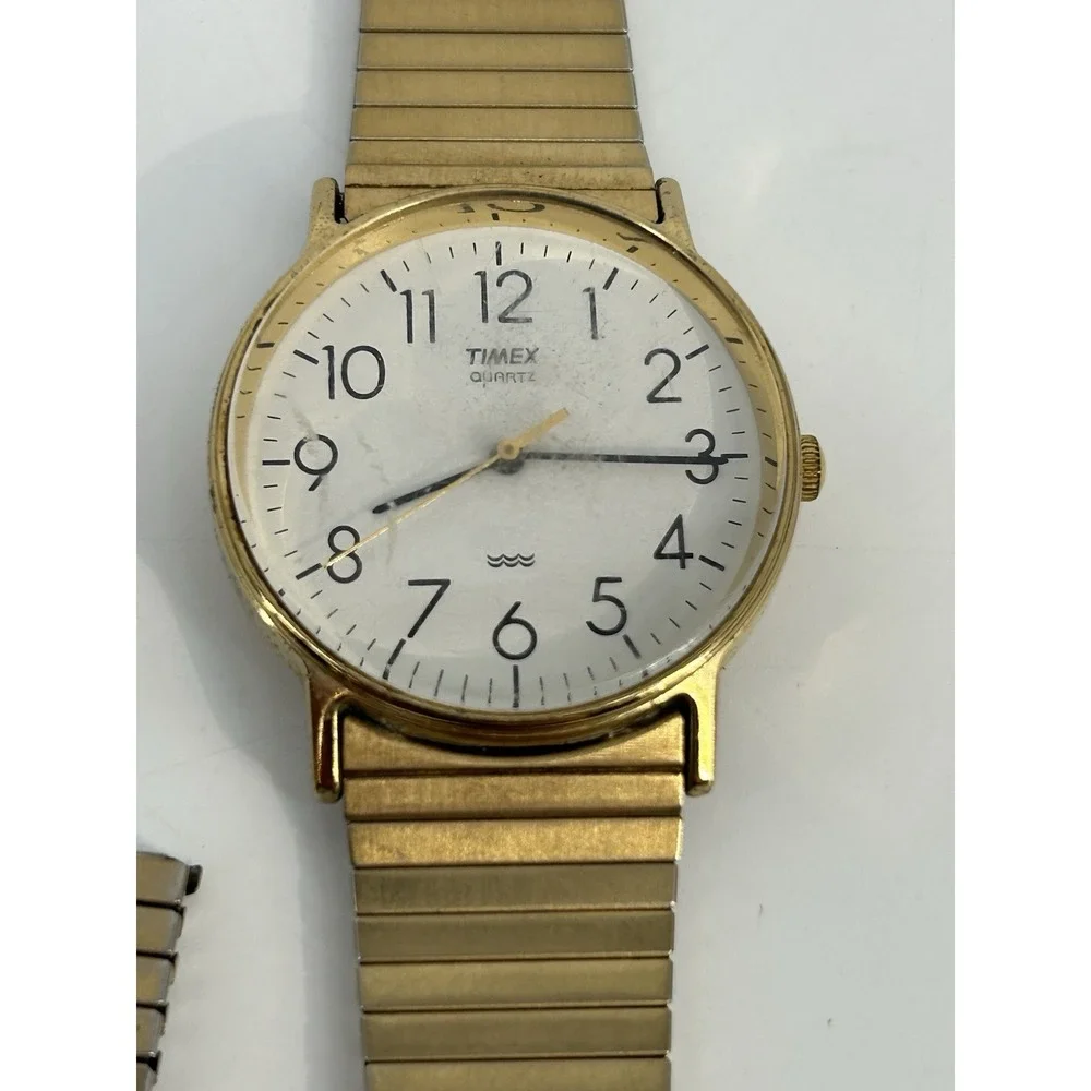 Vintage Mens Timex Quartz Watch Gold Color With Stainless Steel Band